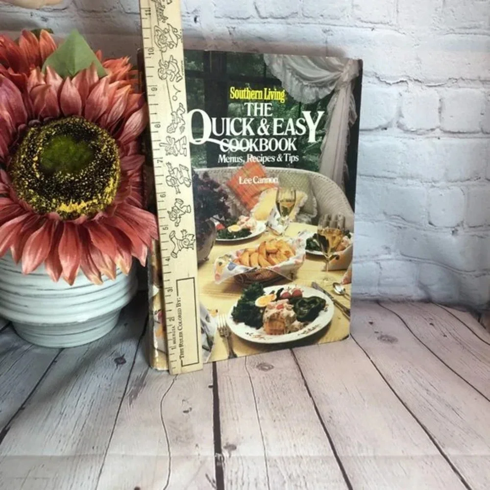 Vintage 1979 SOUTHERN LIVING THE QUICK & EASY cookbook